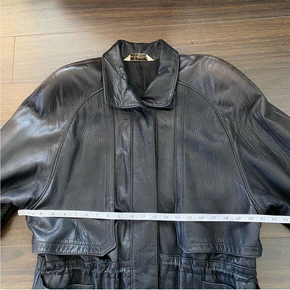 SIBYLLE LYN || vintage leather jacket - Picture 13 of 15